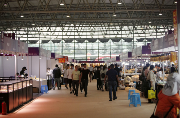 昆明石博會(huì)在昆明國(guó)際會(huì)展中心舉辦 展會(huì)新聞 第2張-聯(lián)拓創(chuàng)意 昆明石博會(huì)在昆明國(guó)際會(huì)展中心舉辦 展會(huì)新聞 第2張