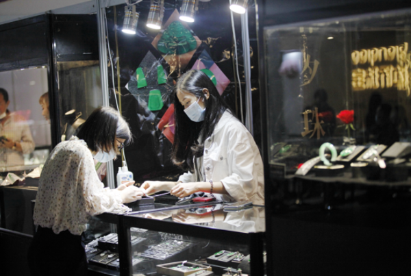 昆明石博會(huì)在昆明國(guó)際會(huì)展中心舉辦 展會(huì)新聞 第5張-聯(lián)拓創(chuàng)意 昆明石博會(huì)在昆明國(guó)際會(huì)展中心舉辦 展會(huì)新聞 第5張